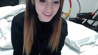 Brunette Solo Webcam Masturbation