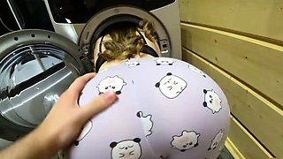 Sexy Babe Stuck in the Washing Machine and Fucked