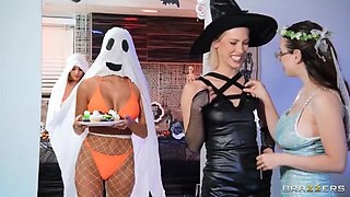 Ghost Swap at Halloween Cosplay Threesome Party with Xander Corvus, Emma Hix and Latina LaSirena69