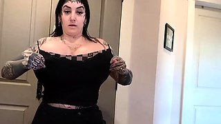 Big boob babe masturbating