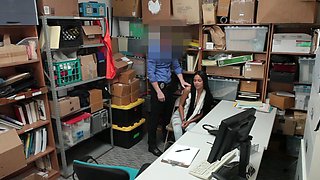 Maya and Bonnie indulge Ryan in a steamy Latino-flavored oral feast