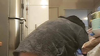 Stepmom Without Panties in the Hot Kitchen
