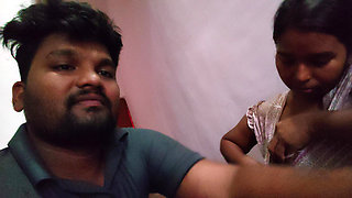 Bhabhi aapne boyfriend ko ghar bula leti he aaur aapne bade bade boobs aapne boyfriend se chusvati he aaur boyfriend ka land chus leti he