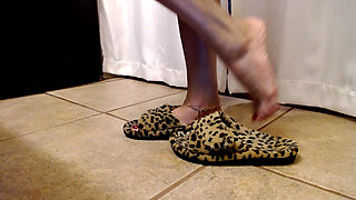 Leopard Slipper Shoeplay Fetish