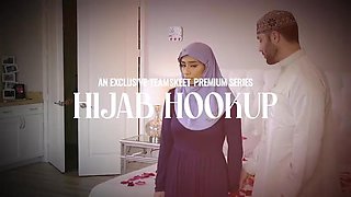 Pervert Step Niece Flashes Her Tits and Seduces Step Uncle by Family Strokes: Porn