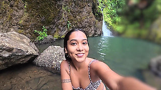 Petite Desi Mia Z masturbates outdoors on a hike