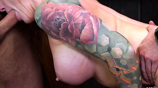 Busty ginger bae gets pounded in bi 3way