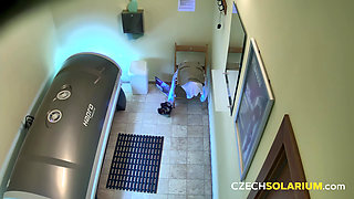 Czech Solarium 322: Mature Lady's Sultry Solarium Show