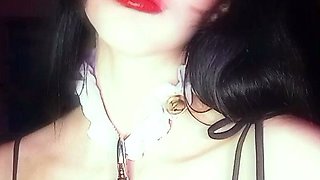 Cute young amateur web cam girl masturbates with her toy