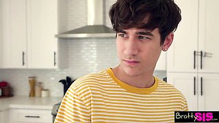 Elite Braylin Bailey - medium boobs scene - Bratty Sis