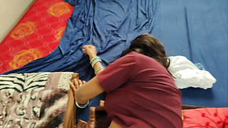 Devar apni bhabhi ko lekar ghumne a gaya hai- devar bhabhi sexy video xxx - devar apni bhabhi ki gand me aapna bada land dal deta he .