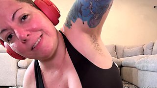 NIKKISFETISHES Sweaty Stepmom