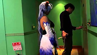 Amateur Asian College Teen Gives Blowjob