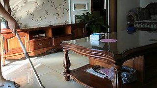 Amateur asian slut swallowing cumshot