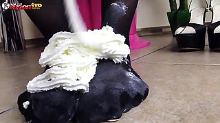 Princess's wet and messy smut by Nylon Up