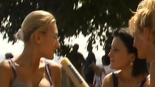 Amateur Pussy Fingering Video with German Babe in Public