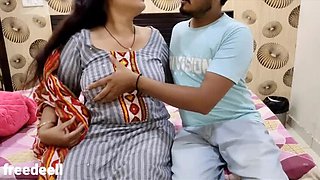 Step-Mom Freedeellb & Freedeellx: Hot Indian Homemade Video