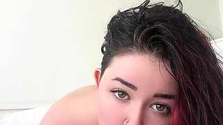 Close up with lesbo getting cunt toyed