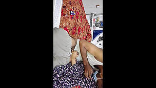 Paki Larki ne Chocolate lga kar Lun Choosa