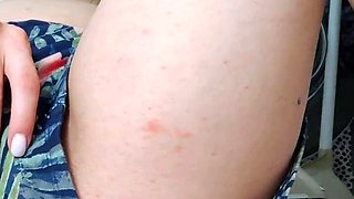 Pregnant teen masturbates with a brush on webcam