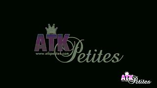 Petite foot fetish porno video with Ariana Marie