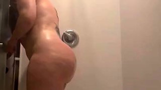Jenna Starr taking a shower