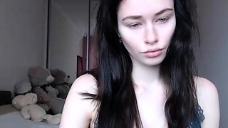 Hot amateur webcam teen masturbates for their fans