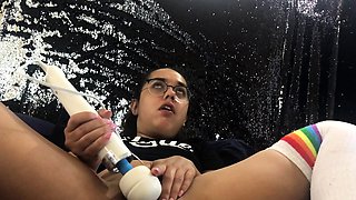 Cute amateur teen girl fingering her pussy on webcam