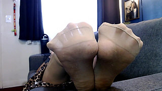 Worn Nude Pantyhose Feet Close up