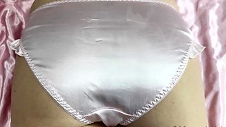 AMATEUR SOLO FEMALE MASTURBATION