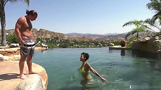 Honey Gold Getting Fucked By Her Horny Bf In The Pool