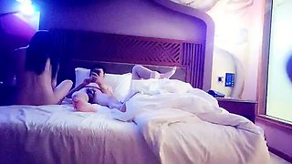 amateur cutealysse18 fingering herself on live webcam