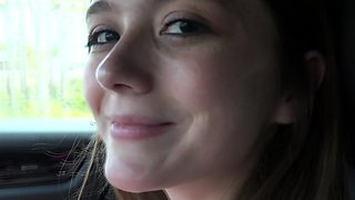 Amateur hottie fucked outdoor in public