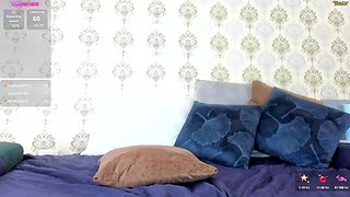 Live Chat Sparks Wild Passion with Big Booty Homemade Heat