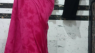 Priya Bhabi Sexy Bath Show