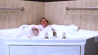 Amateur MILF in a threesome with double shot