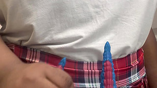 It's TOO Small So I Have To Use 1 HAND!