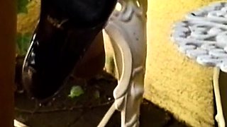 Amateur Foot Fetish Girlfriend Sucks and gives a Footjob