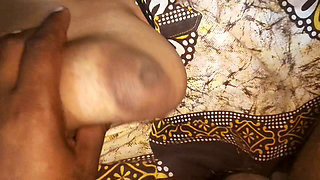 Desi bhabhi mahawari hone ke karn apne hasband ka land se pani nikali nahi chhodi