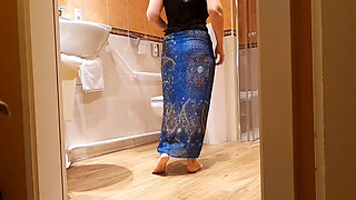 Selena's sexy games during the break