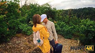 Hunt4k. encountered a nude stranger with cute boobs in the forest
