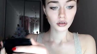 Brunette Solo Webcam Masturbation