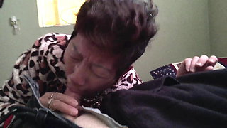 Chinese Granny Gives Good Head 2