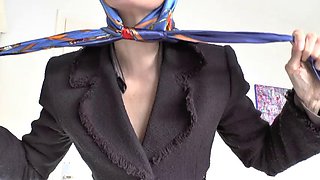 Lady Victoria Valente Showed Elegant Satin Headscarves Scarf Queen