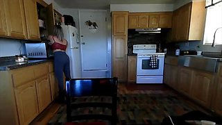 Cute camgirl with amazing tits: Big Tits, Babe  Solo Porn