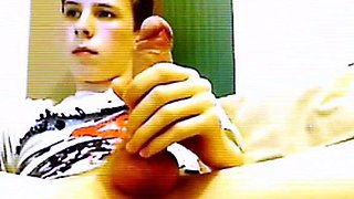 Big Dick Twink Masturbates on Webcam