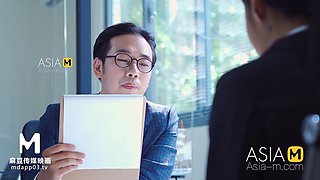 Secretary girl gets her intimate interview session with the boss