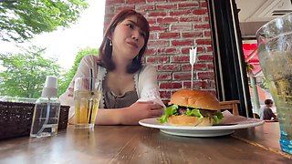 328HMDN-438　【孕ませ汁4連発中出し】現役エステティシャン妻 33歳。絶倫鬼チ○ポガン突きファックでガチ痙攣絶頂！旦那と電話しながらハメ狂う変態妻とのハメ撮り流出
