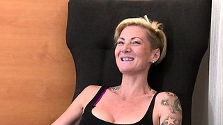 Big tit blonde gives blowjob to big cock