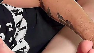 Smelling the Smell of Soles Handjob Cumshot